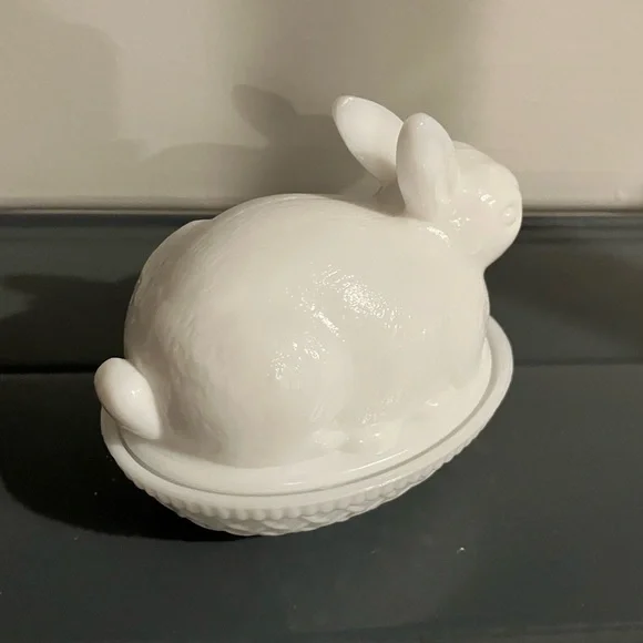 Antique milk glass/ceramic Bunny Dish - Picture 3 of 7
